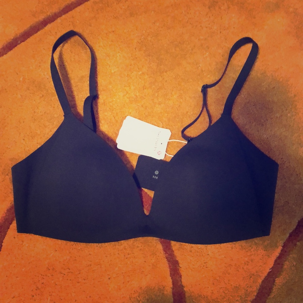 LuluLemon Take Shape Bra 32B